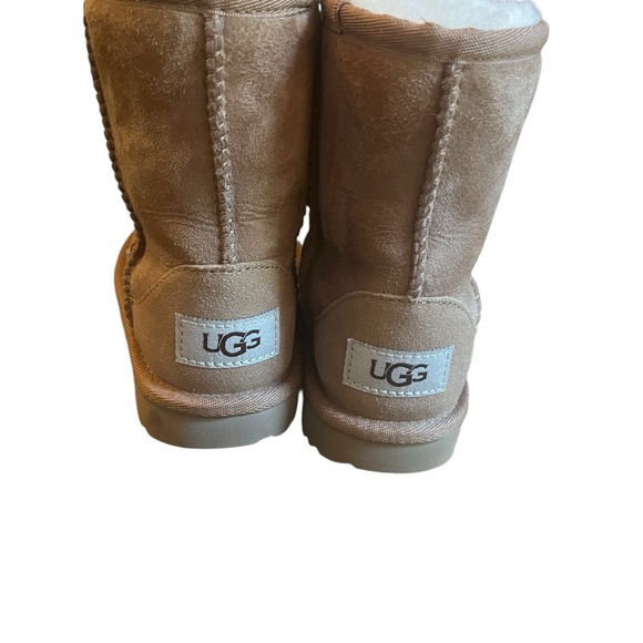 UGG Classic II Toddler Boots Size 9 - Picture 4 of 7